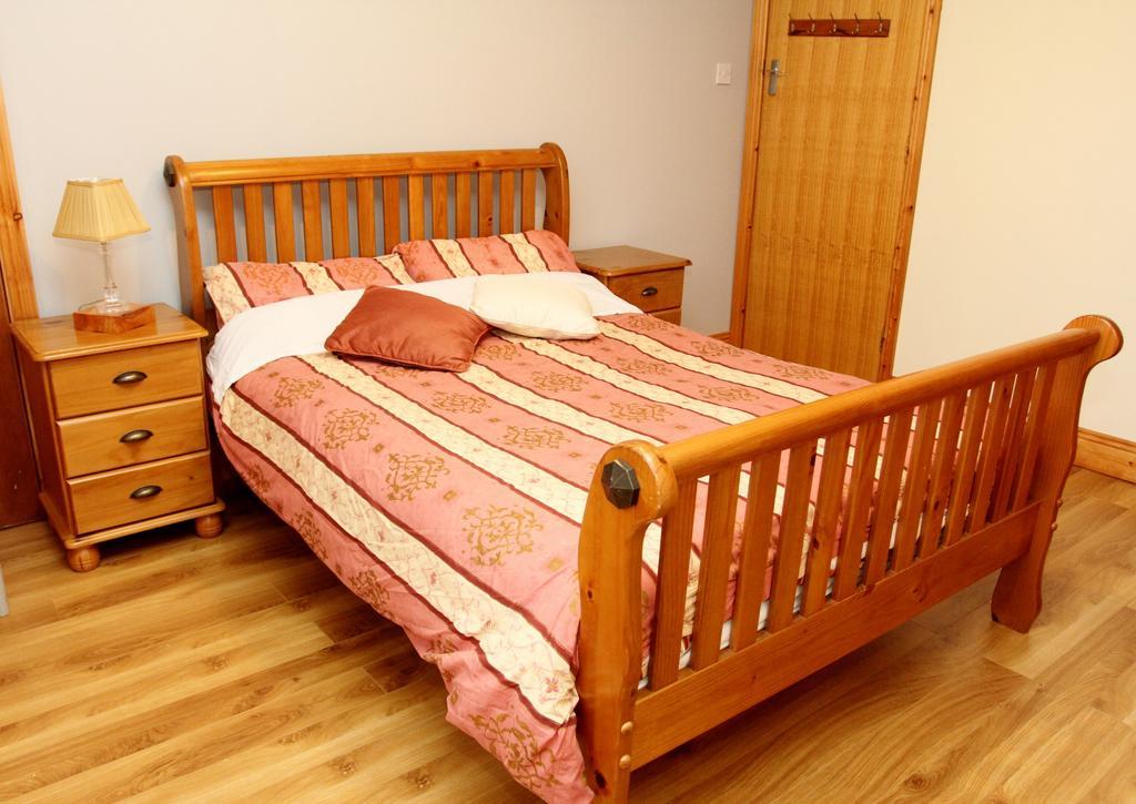 Clare'S Rock Self-Catering Accommodation Carron 외부 사진